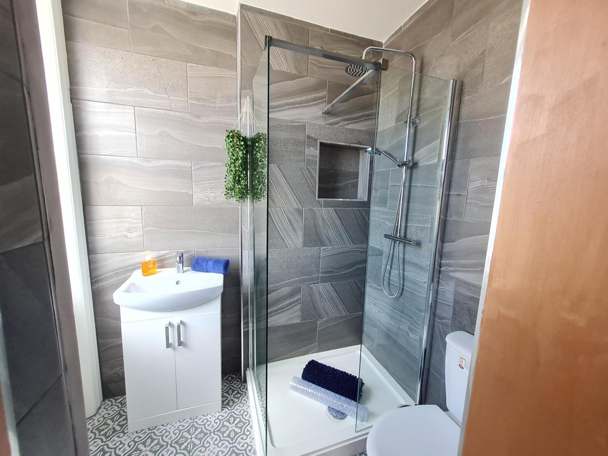 Lemur Lodge - Boutique Apartments - Short Stroll To The Beach Борнмут Экстерьер фото