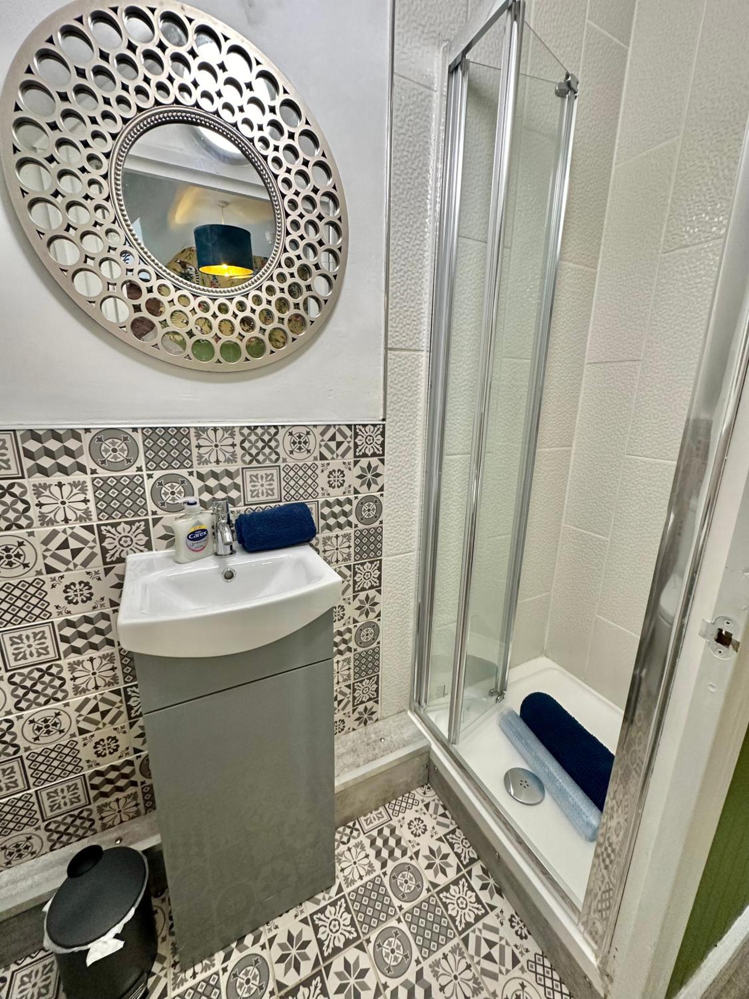 Lemur Lodge - Boutique Apartments - Short Stroll To The Beach Борнмут Экстерьер фото