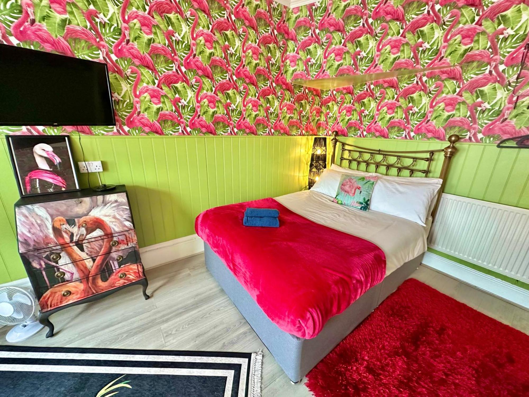 Lemur Lodge - Boutique Apartments - Short Stroll To The Beach Борнмут Экстерьер фото