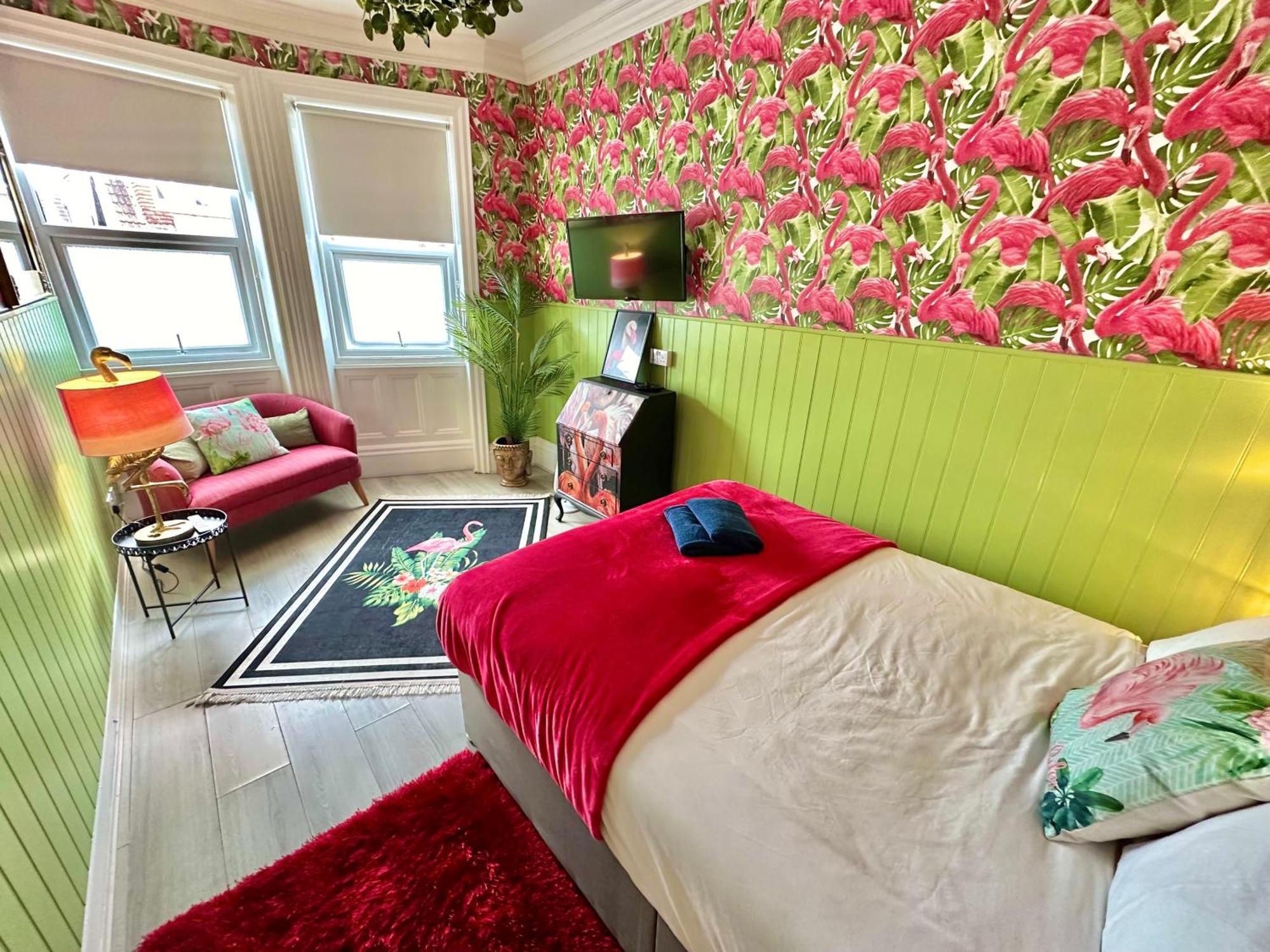 Lemur Lodge - Boutique Apartments - Short Stroll To The Beach Борнмут Экстерьер фото