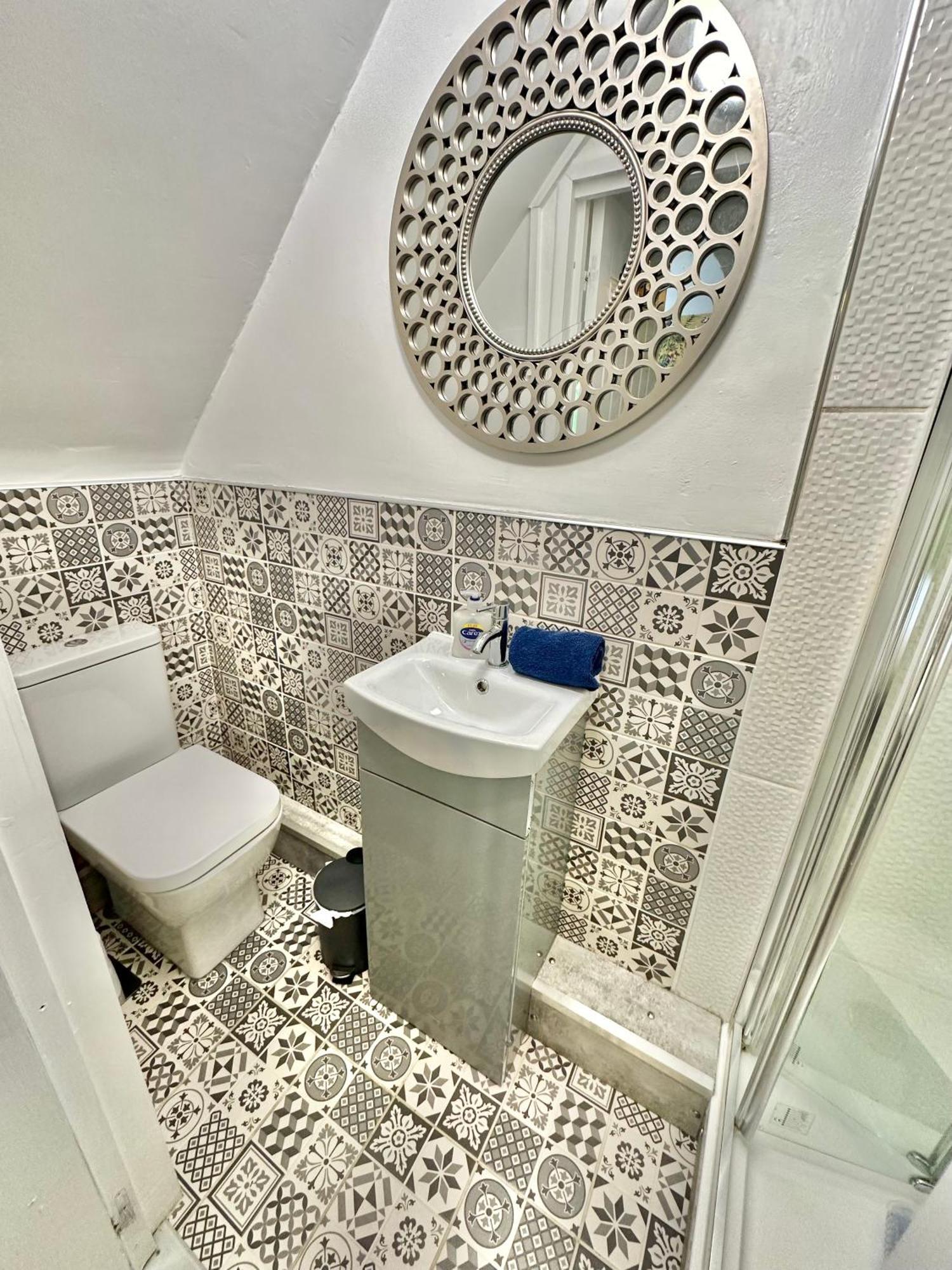 Lemur Lodge - Boutique Apartments - Short Stroll To The Beach Борнмут Экстерьер фото